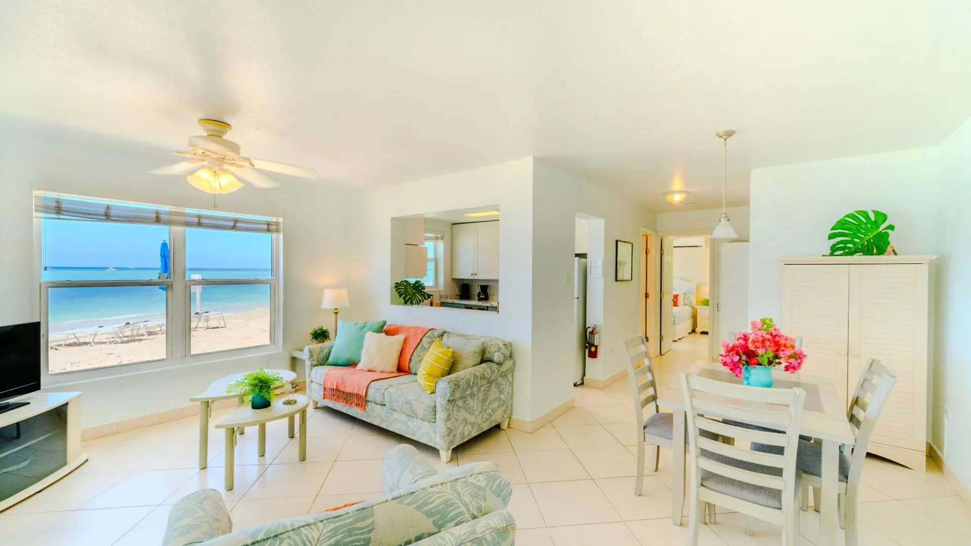 Seagull Condominiums Unit # 1 Grand Cayman Ilhas Cayman