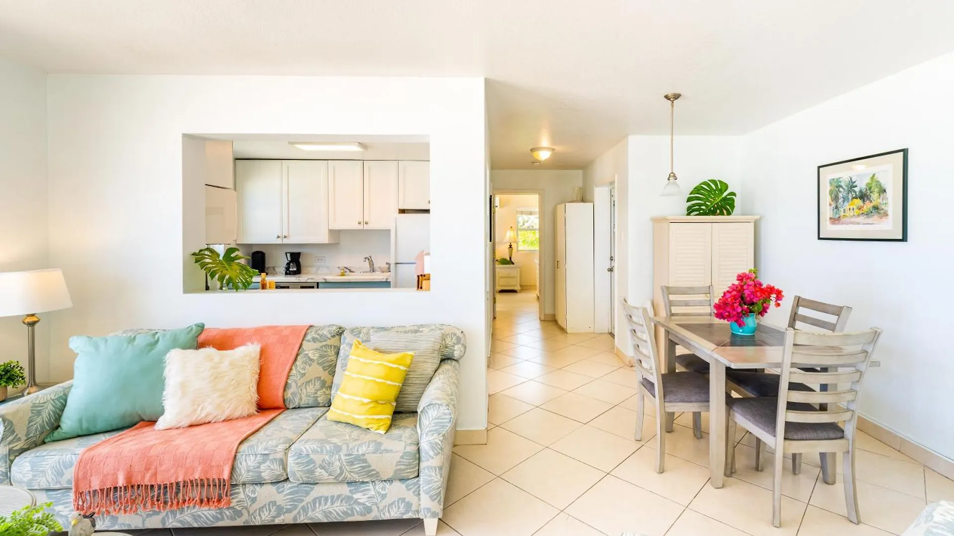 Seagull Condominiums Unit # 1 Grand Cayman Apartamento